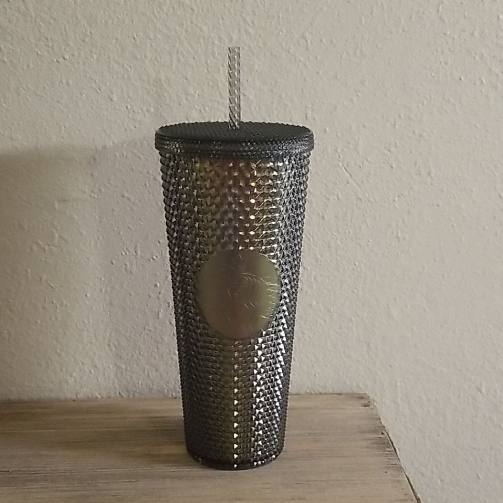 Starbucks halloween tumblr 2020 edition brand new with tags. Iridescent coloring